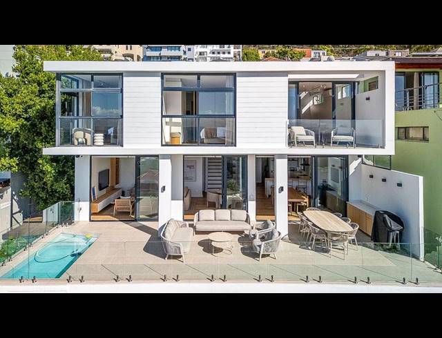 5 BEDROOM HOUSE FOR SALE IN GREEN POINT